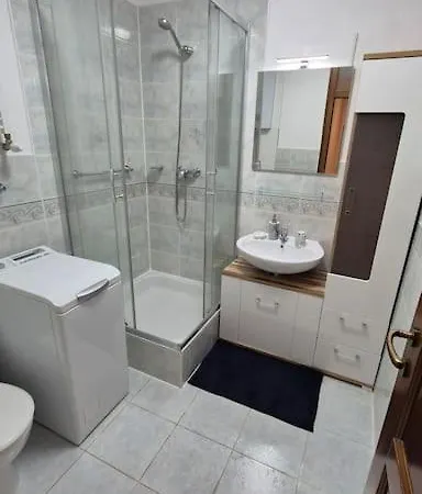 Lovely Old Town Daire *